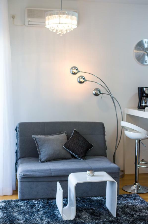 Studio Apartment K & K With Free Garage ซาดาร์ ภายนอก รูปภาพ